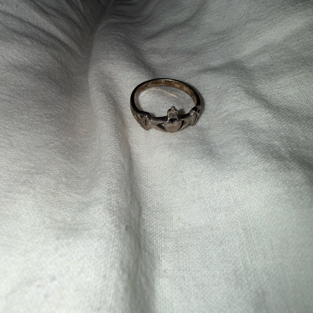 100% Silver Irish Claddagh Ring